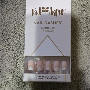 Red Aspen Nail Dashes - Nude and White
